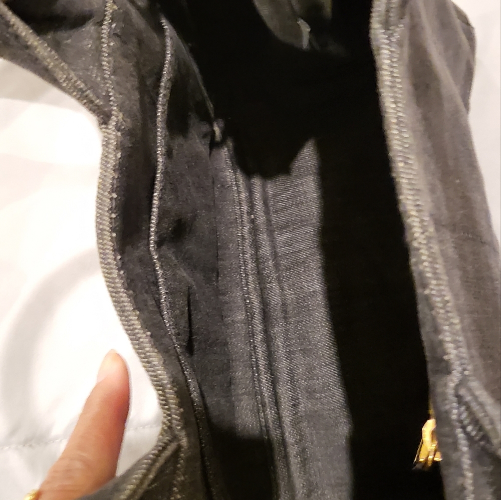 Authentic prada canapa small - Picture 11 of 11